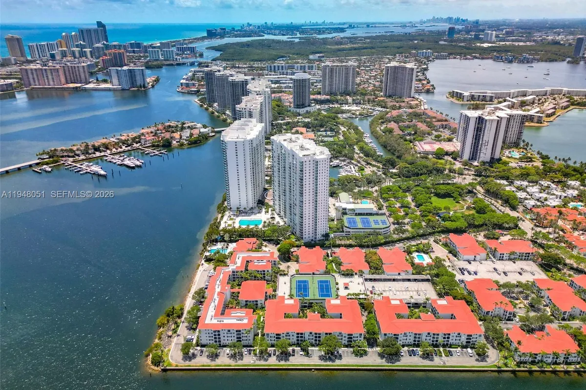 3301 NE 183rd St # 2001, Aventura FL 33160