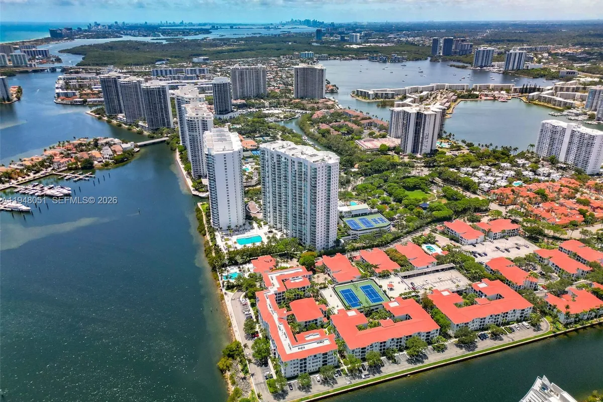 3301 NE 183rd St # 2001, Aventura FL 33160