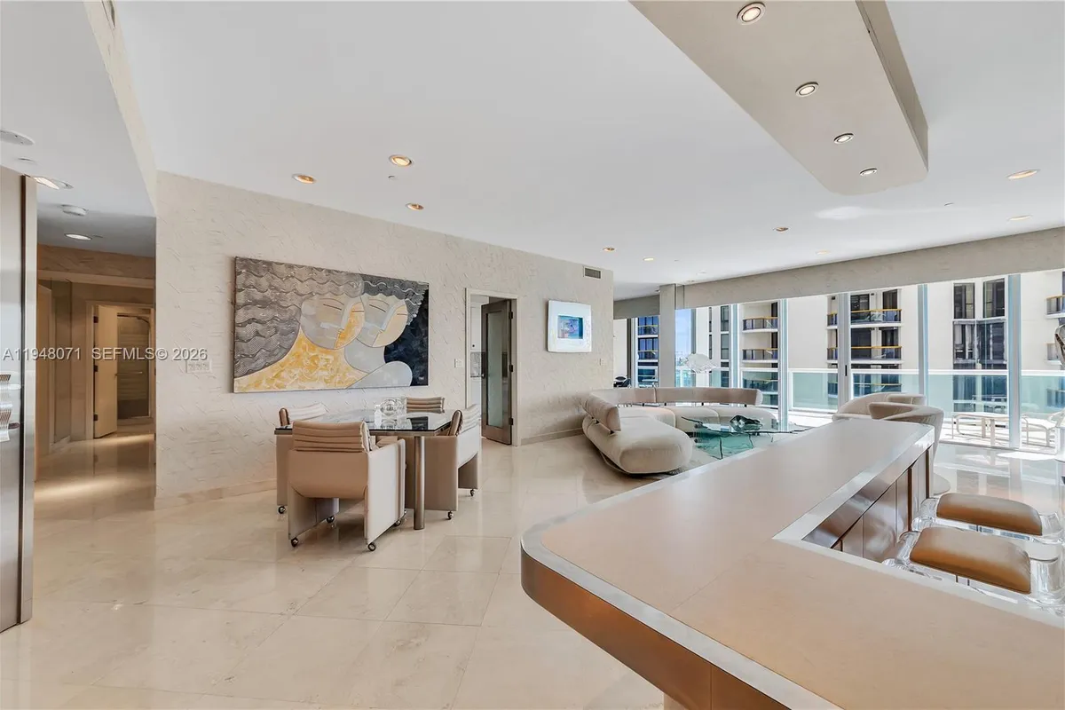 10101 Collins Ave, Bal Harbour FL 33154