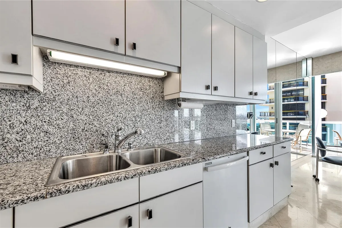 10101 Collins Ave, Bal Harbour FL 33154