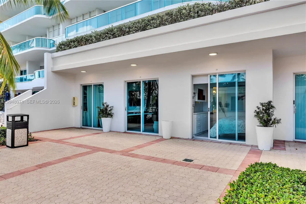 10101 Collins Ave, Bal Harbour FL 33154