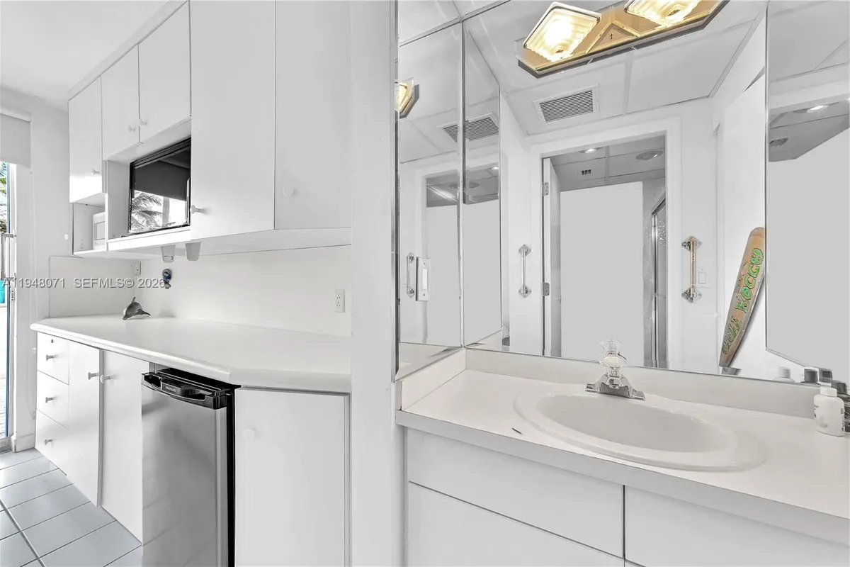 10101 Collins Ave, Bal Harbour FL 33154