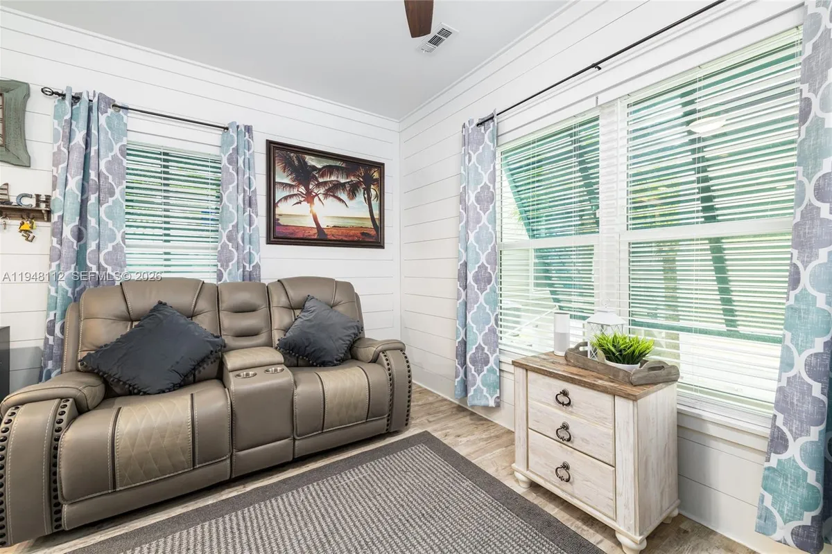 101 11th Street Ocean, Unit 17, Marathon FL 33050