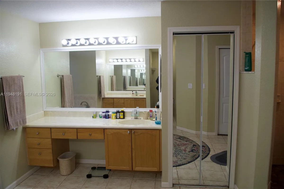 2564 Deer Run Trl, Loxahatchee FL 33470