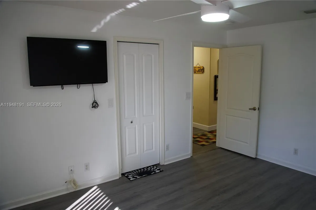 2564 Deer Run Trl, Loxahatchee FL 33470