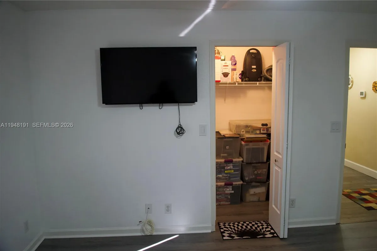 2564 Deer Run Trl, Loxahatchee FL 33470