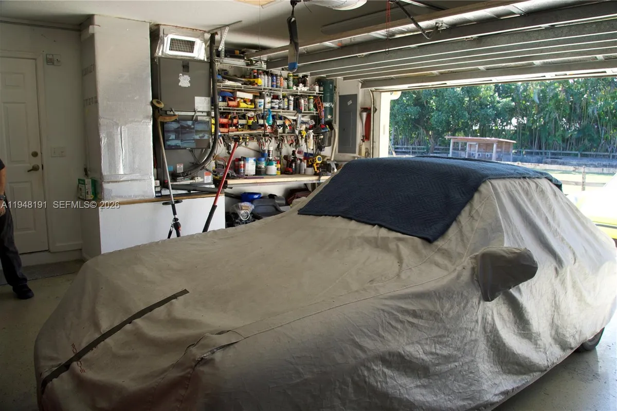 2564 Deer Run Trl, Loxahatchee FL 33470