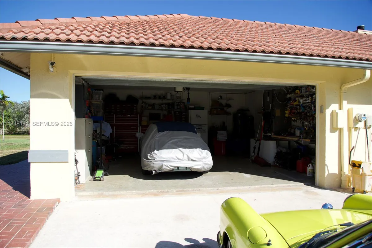 2564 Deer Run Trl, Loxahatchee FL 33470