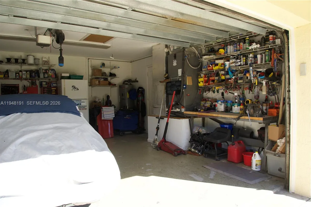 2564 Deer Run Trl, Loxahatchee FL 33470