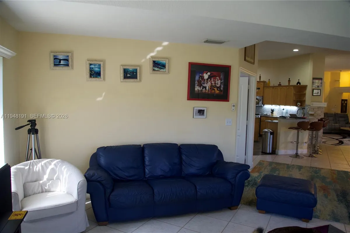 2564 Deer Run Trl, Loxahatchee FL 33470