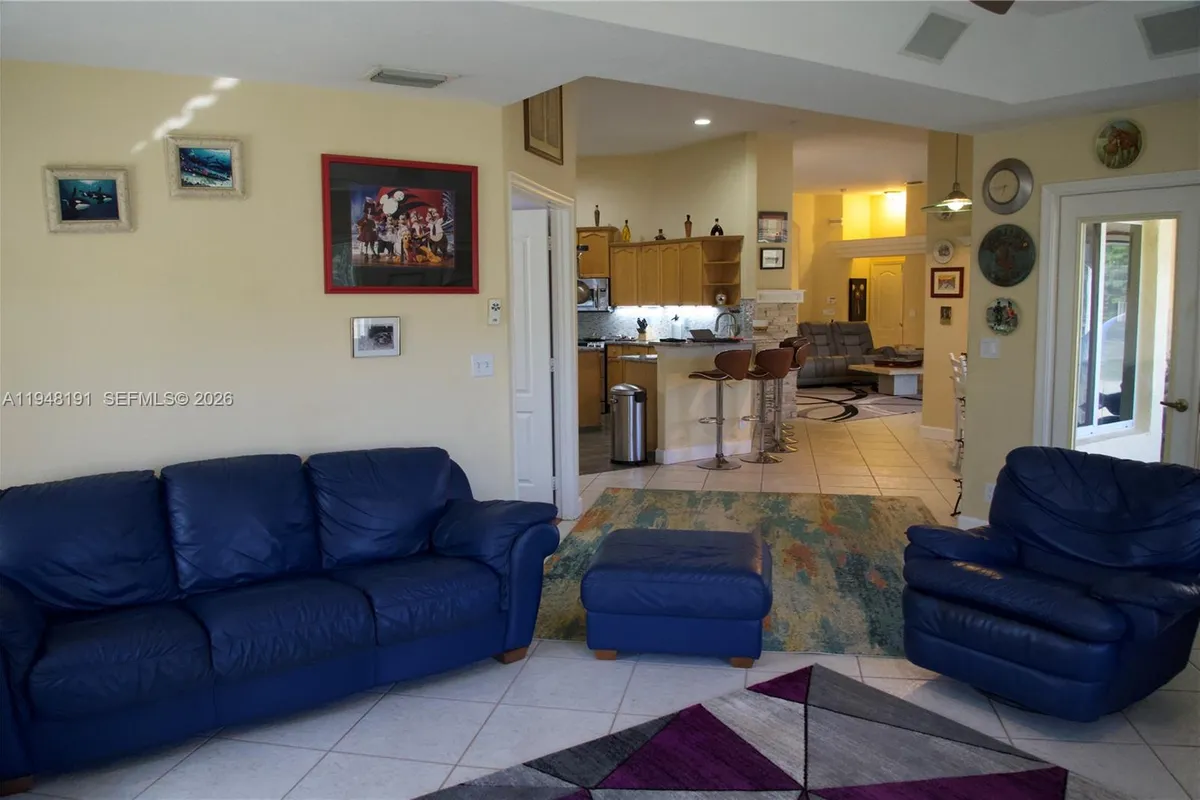 2564 Deer Run Trl, Loxahatchee FL 33470