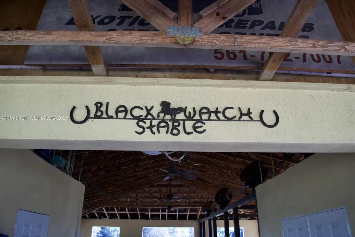 2564 Deer Run Trl, Loxahatchee FL 33470