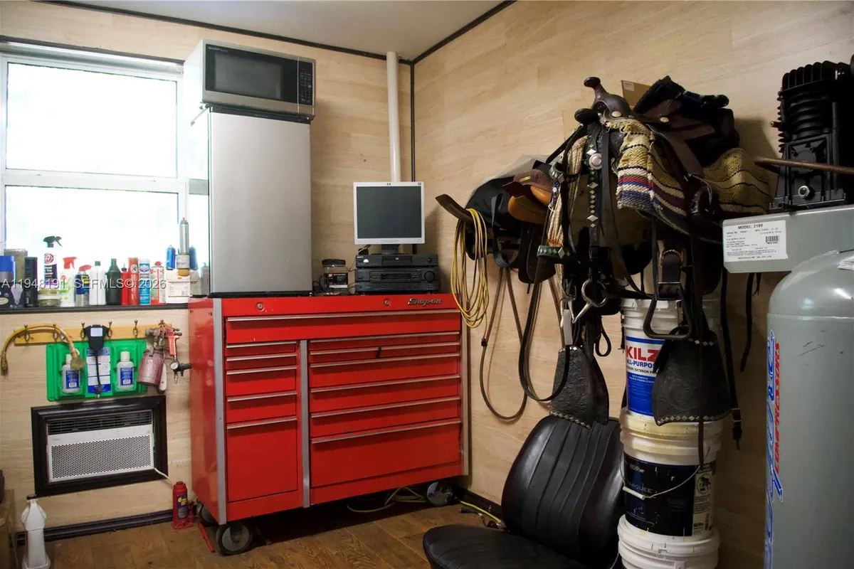 2564 Deer Run Trl, Loxahatchee FL 33470