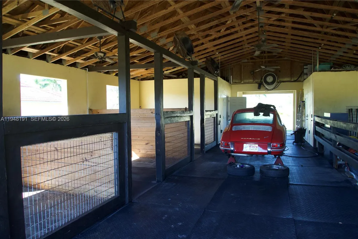 2564 Deer Run Trl, Loxahatchee FL 33470