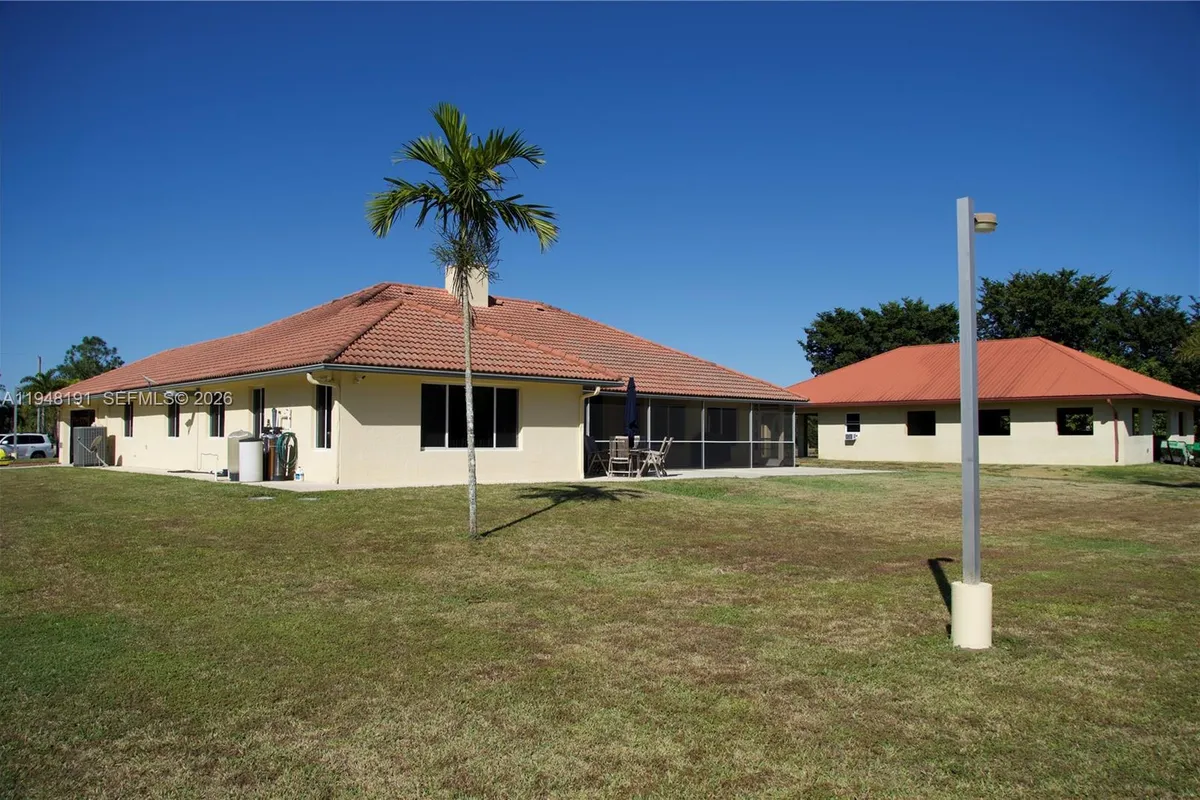 2564 Deer Run Trl, Loxahatchee FL 33470