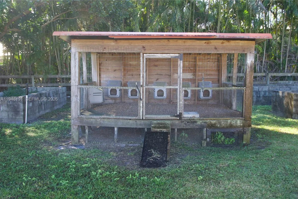 2564 Deer Run Trl, Loxahatchee FL 33470