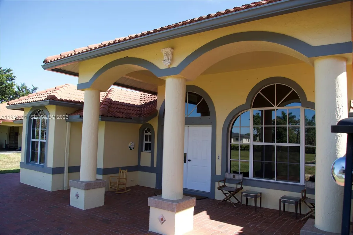 2564 Deer Run Trl, Loxahatchee FL 33470