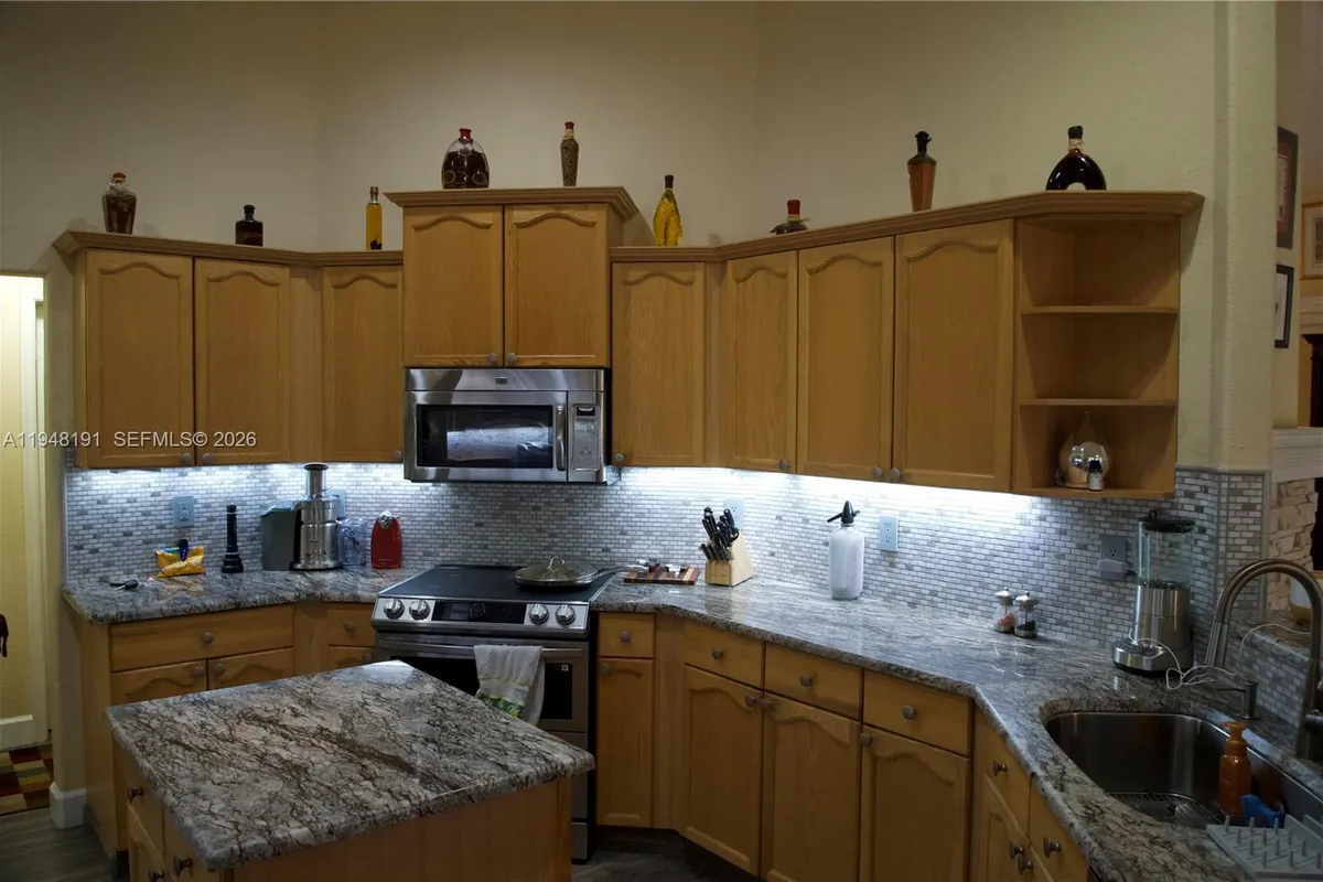 2564 Deer Run Trl, Loxahatchee FL 33470