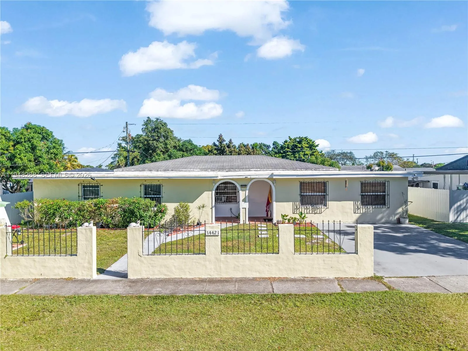 14421 Harrison St, Miami FL 33176