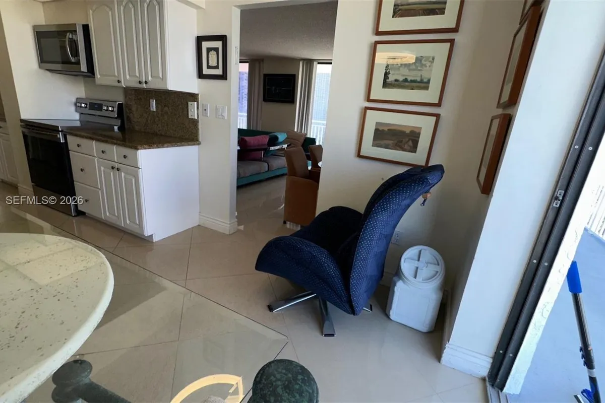 210 174th St # 1909, Sunny Isles Beach FL 33160