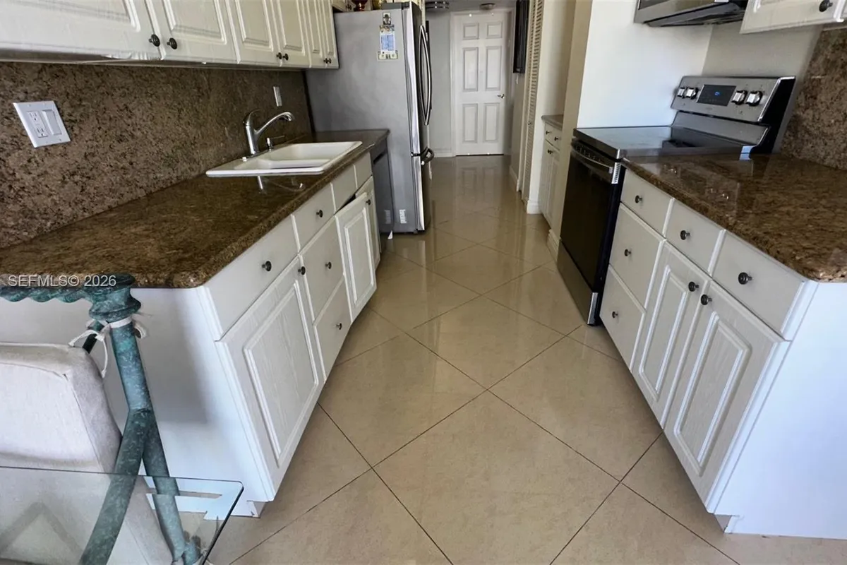 210 174th St # 1909, Sunny Isles Beach FL 33160