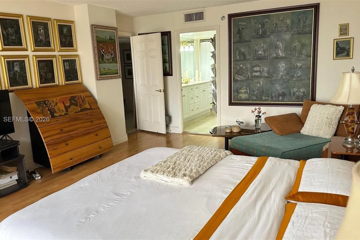 210 174th St # 1909, Sunny Isles Beach FL 33160