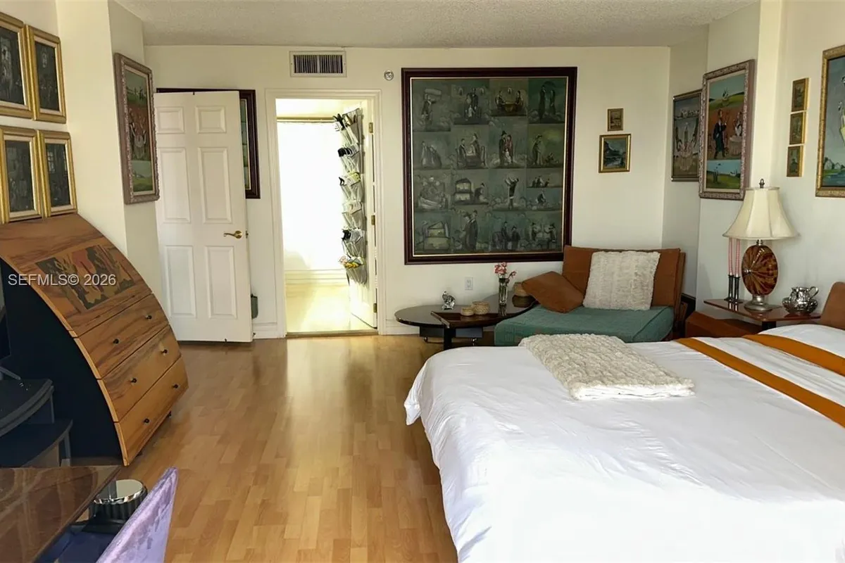 210 174th St # 1909, Sunny Isles Beach FL 33160