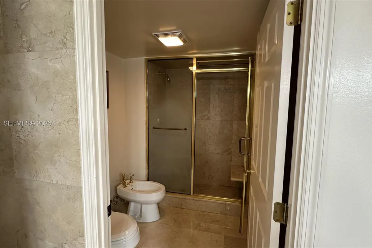 210 174th St # 1909, Sunny Isles Beach FL 33160