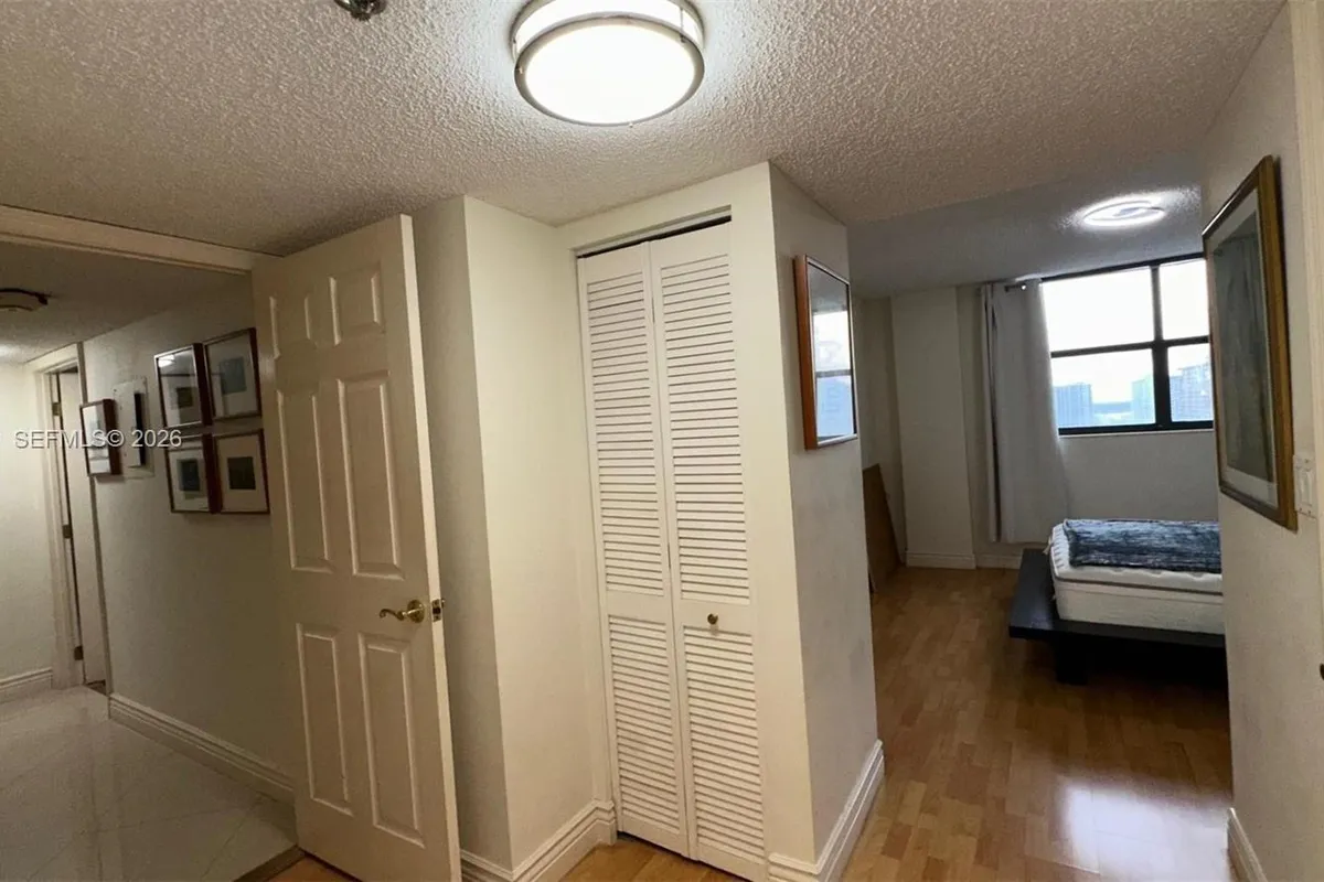 210 174th St # 1909, Sunny Isles Beach FL 33160