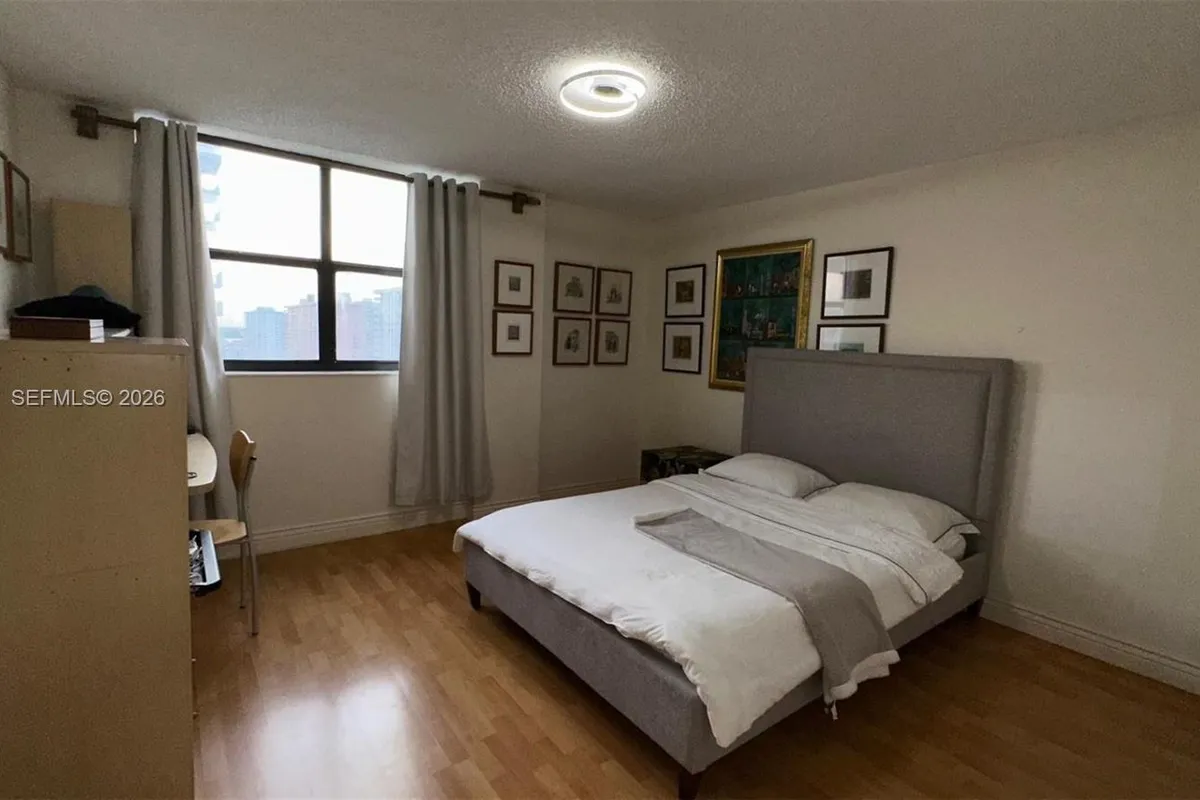 210 174th St # 1909, Sunny Isles Beach FL 33160