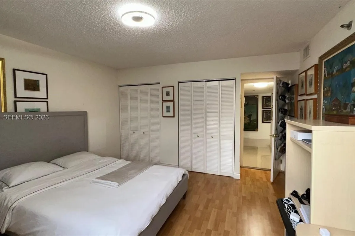 210 174th St # 1909, Sunny Isles Beach FL 33160