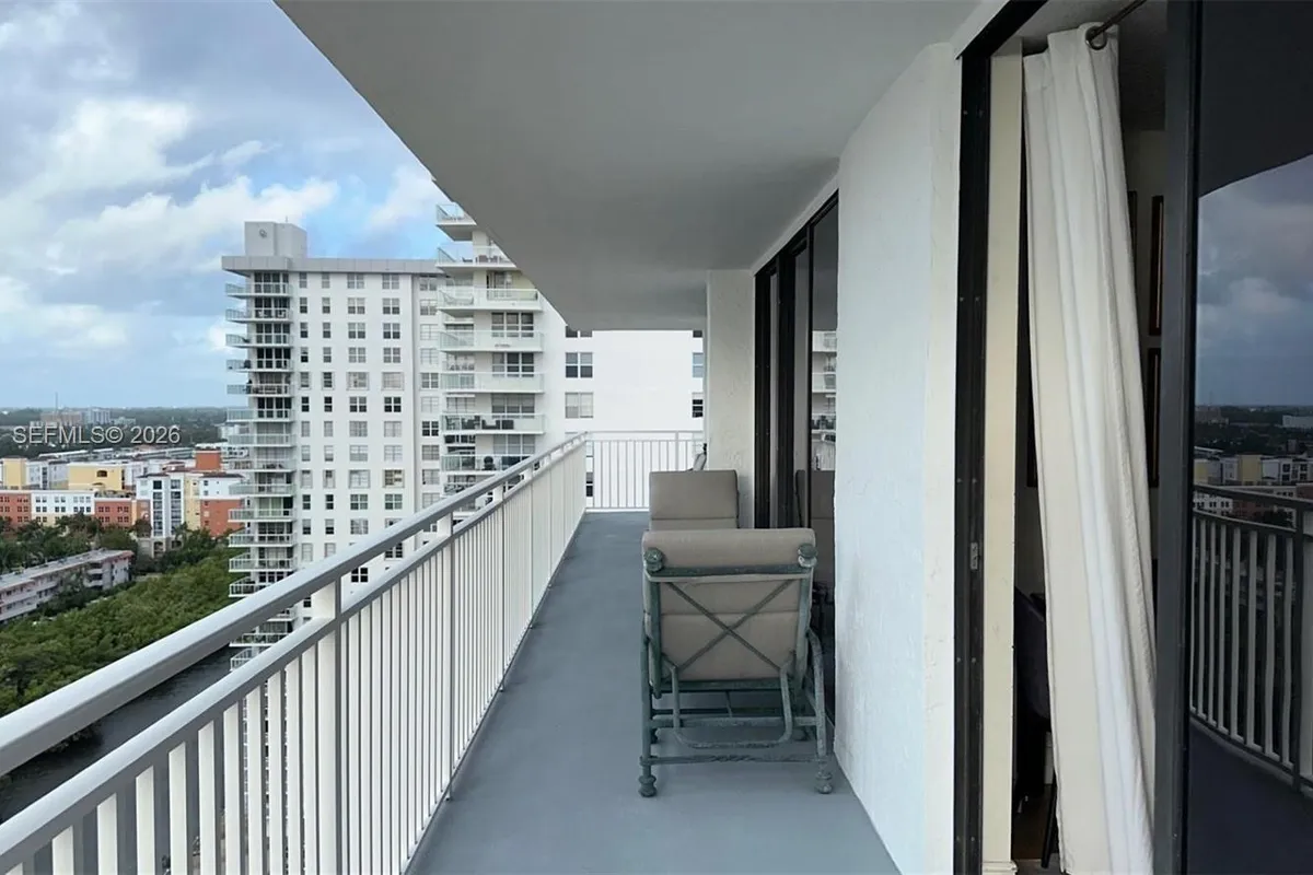210 174th St # 1909, Sunny Isles Beach FL 33160