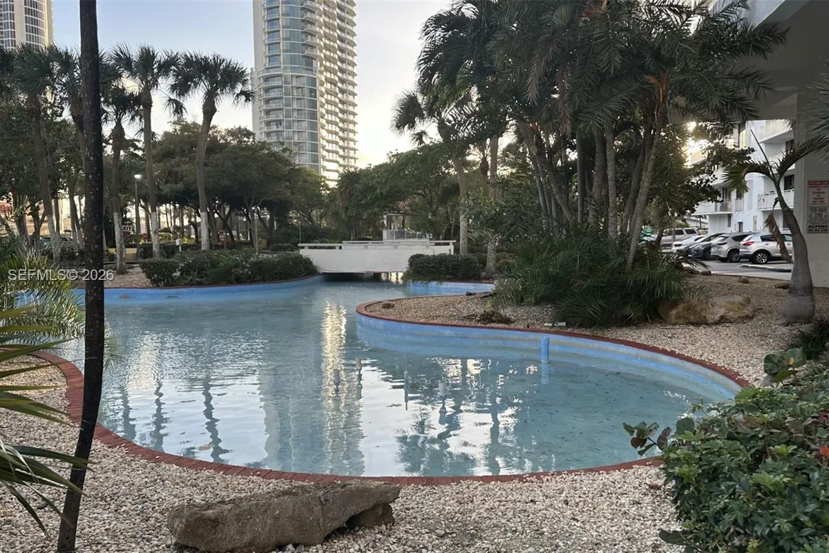 210 174th St # 1909, Sunny Isles Beach FL 33160