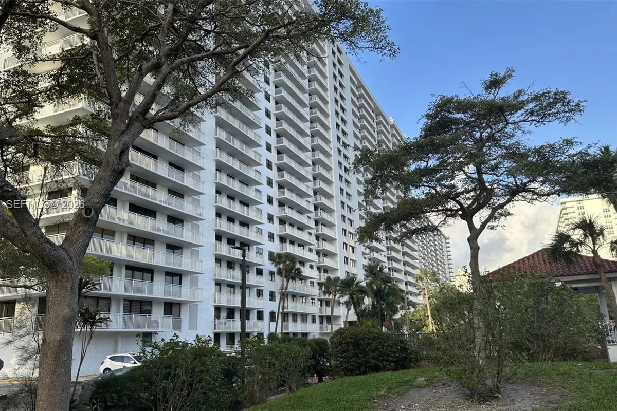 210 174th St # 1909, Sunny Isles Beach FL 33160