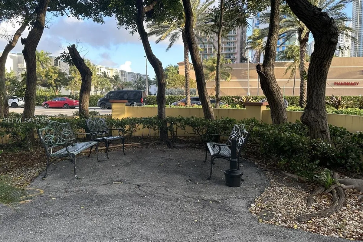 210 174th St # 1909, Sunny Isles Beach FL 33160