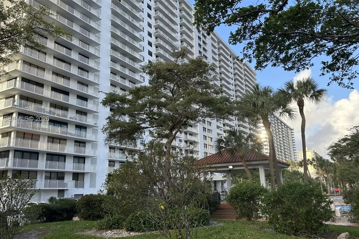 210 174th St # 1909, Sunny Isles Beach FL 33160