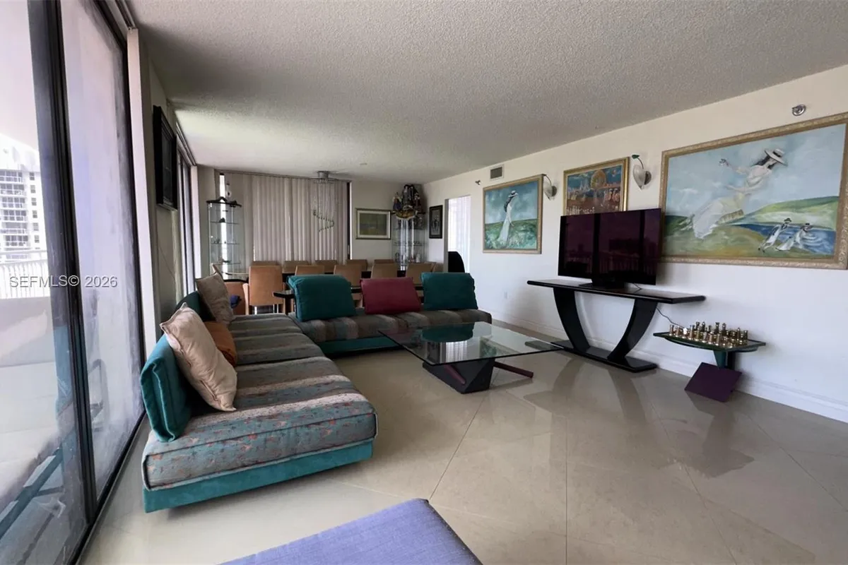210 174th St # 1909, Sunny Isles Beach FL 33160