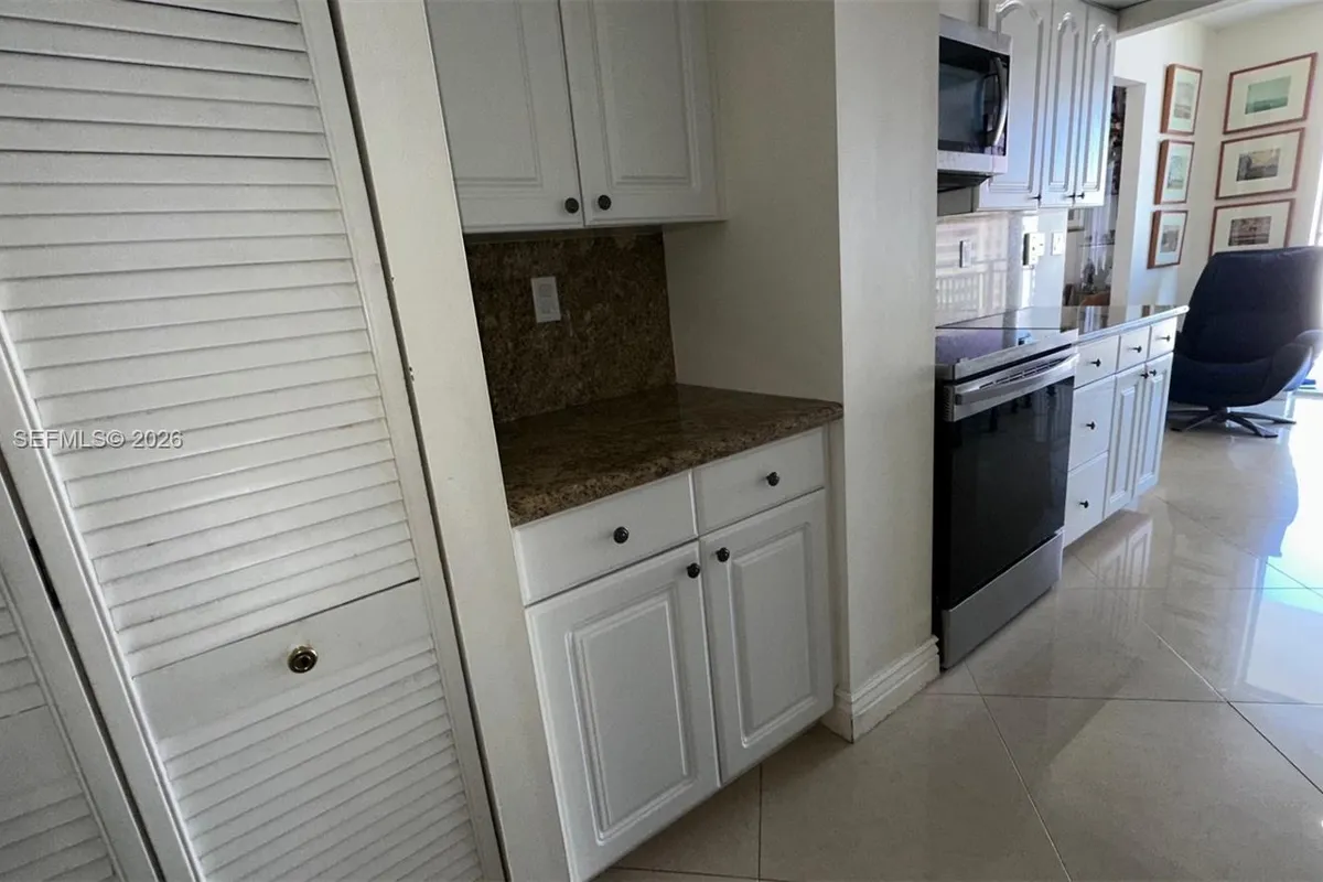 210 174th St # 1909, Sunny Isles Beach FL 33160