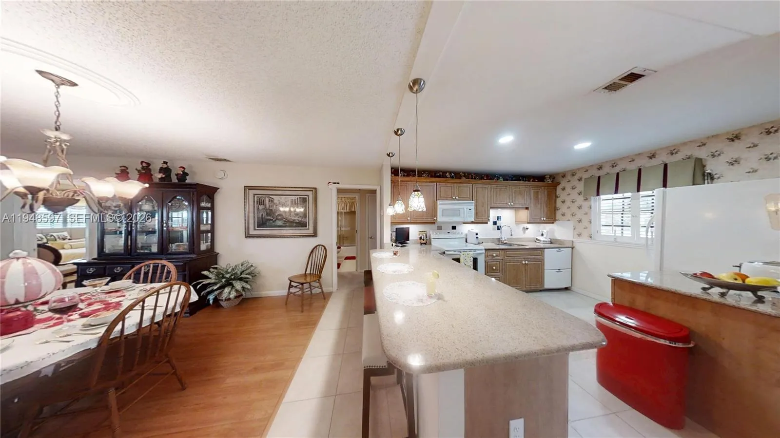 1527 Edgewater Circle, Fort Myers FL 33919