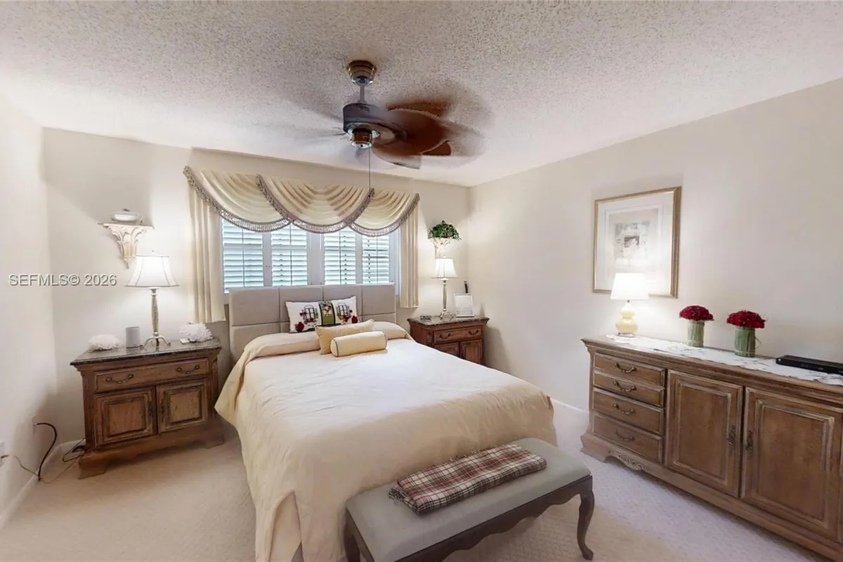 1527 Edgewater Circle, Fort Myers FL 33919