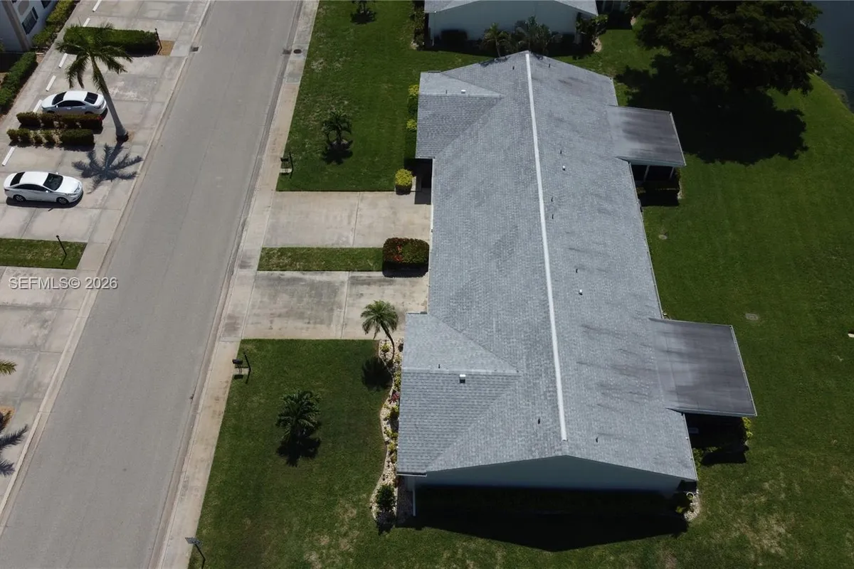 1527 Edgewater Circle, Fort Myers FL 33919