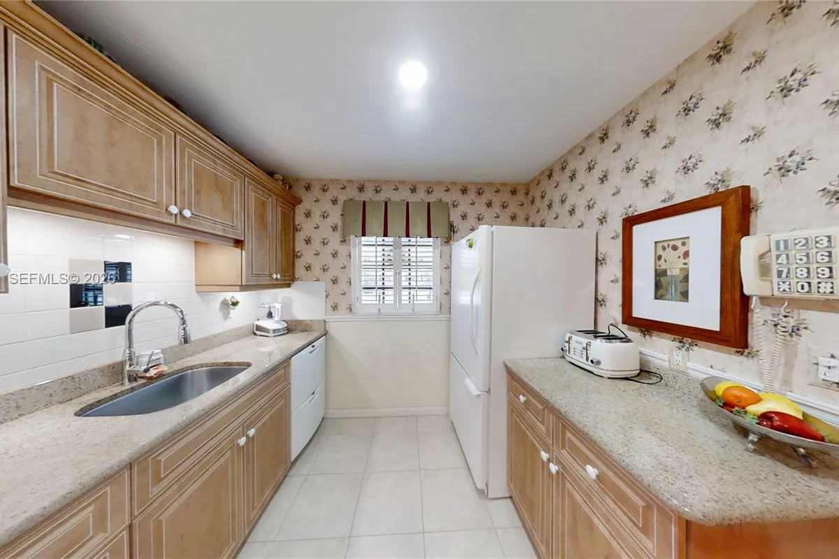 1527 Edgewater Circle, Fort Myers FL 33919