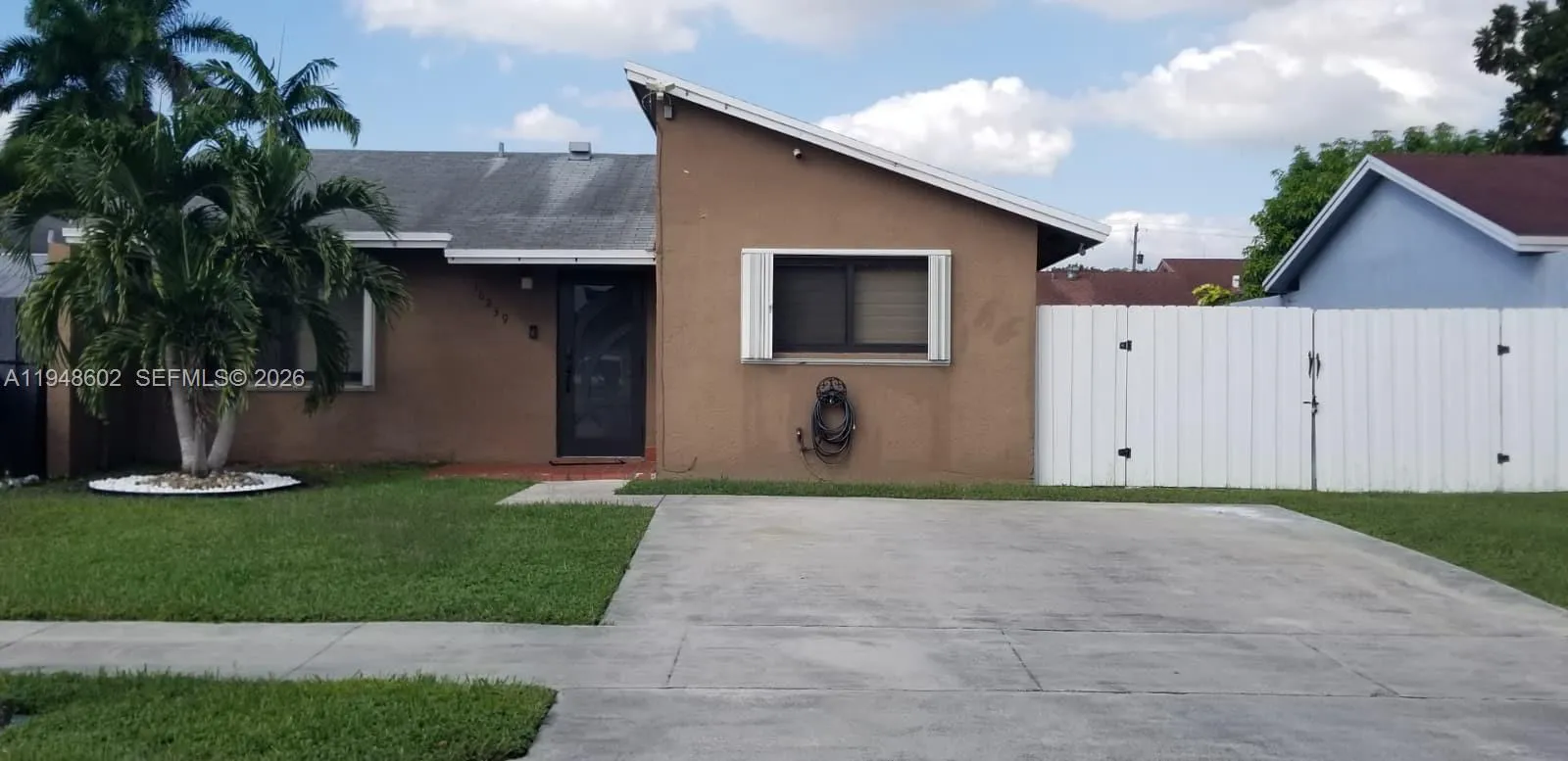 16239 SW 305th St, Homestead FL 33033