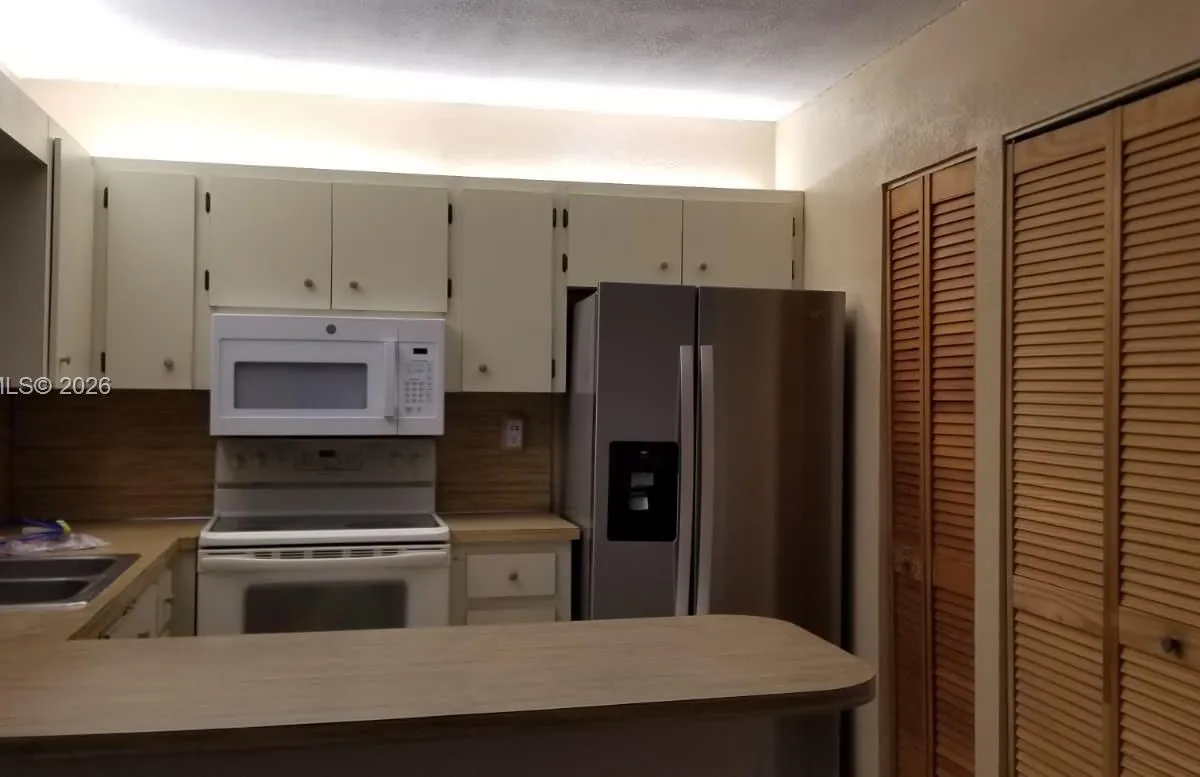 16239 SW 305th St, Homestead FL 33033