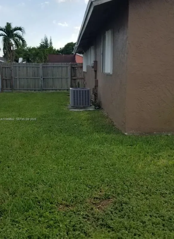 16239 SW 305th St, Homestead FL 33033