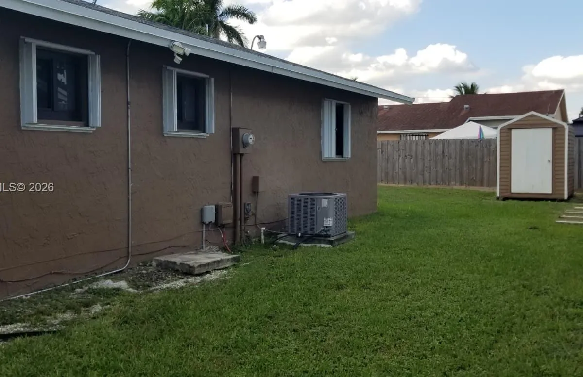 16239 SW 305th St, Homestead FL 33033