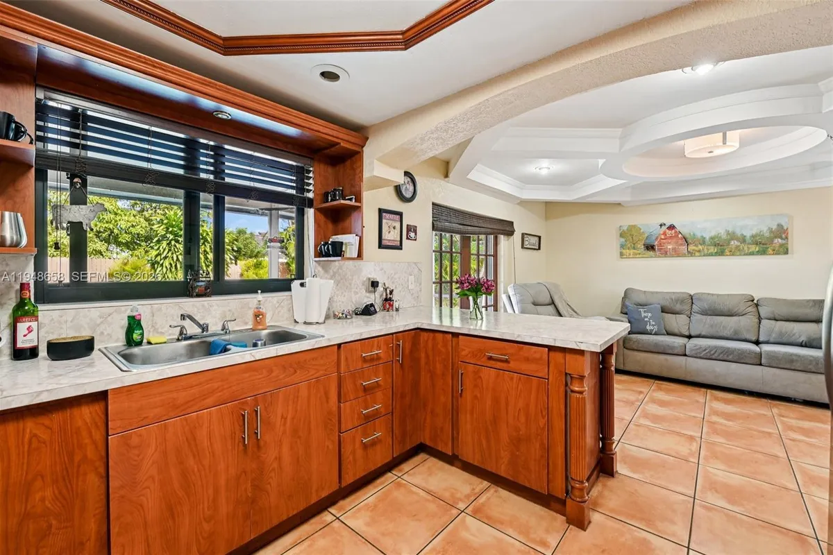 10365 SW 11th Ter # 9B, Miami FL 33174