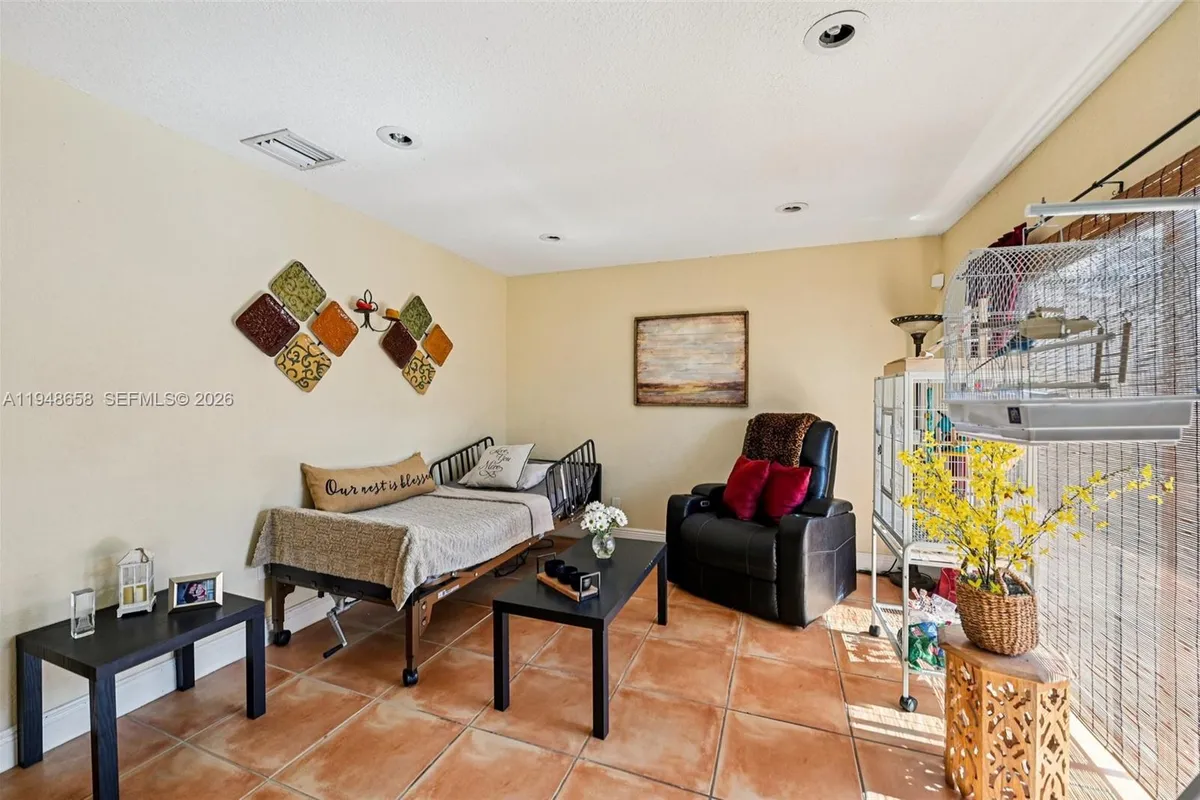 10365 SW 11th Ter # 9B, Miami FL 33174