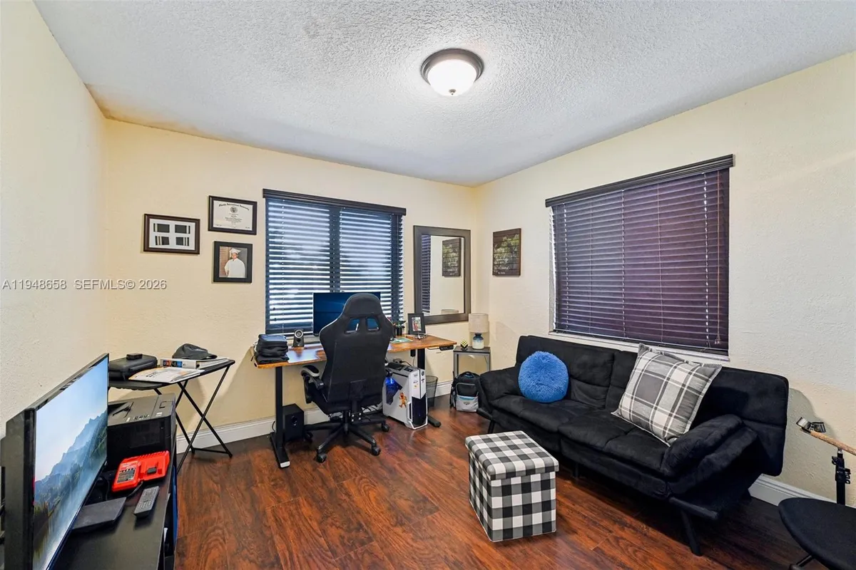 10365 SW 11th Ter # 9B, Miami FL 33174