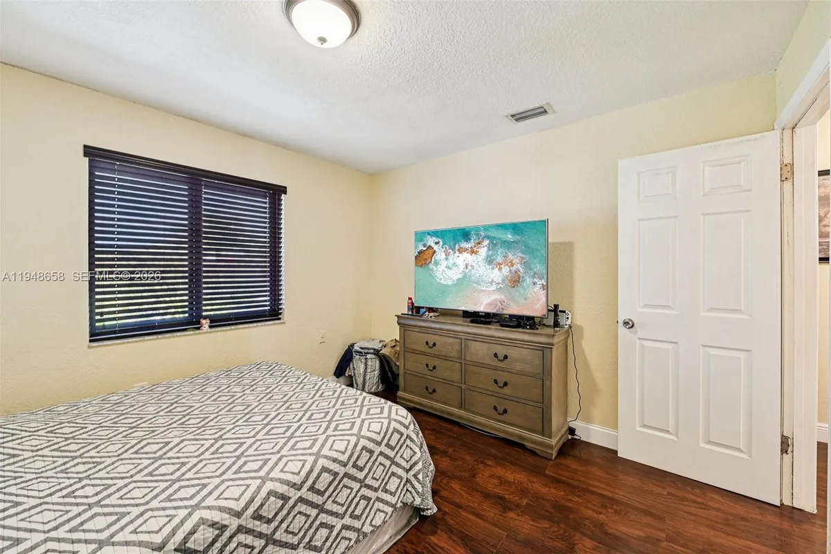 10365 SW 11th Ter # 9B, Miami FL 33174